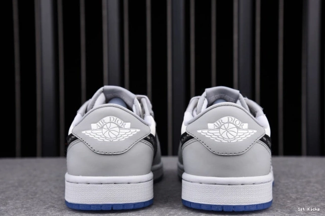 1st Kicks box) (DR 1 CN8607-002 OG shoe X LOW JORDAN DR 0717